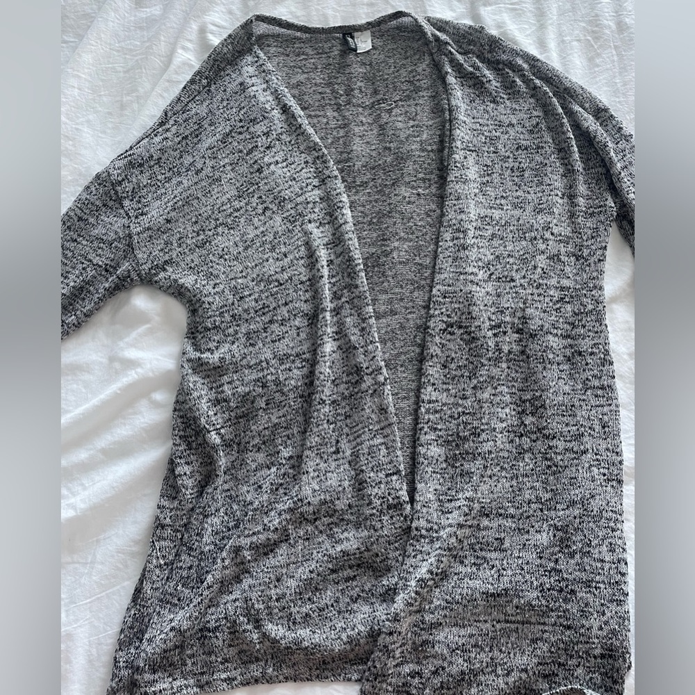 H&M cardigan!! Size L - really cozy